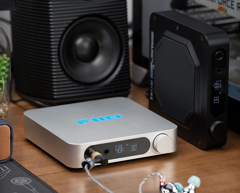 Fiio K11 Desktop Dac and Headphone Amp - Headphone Bar Canada